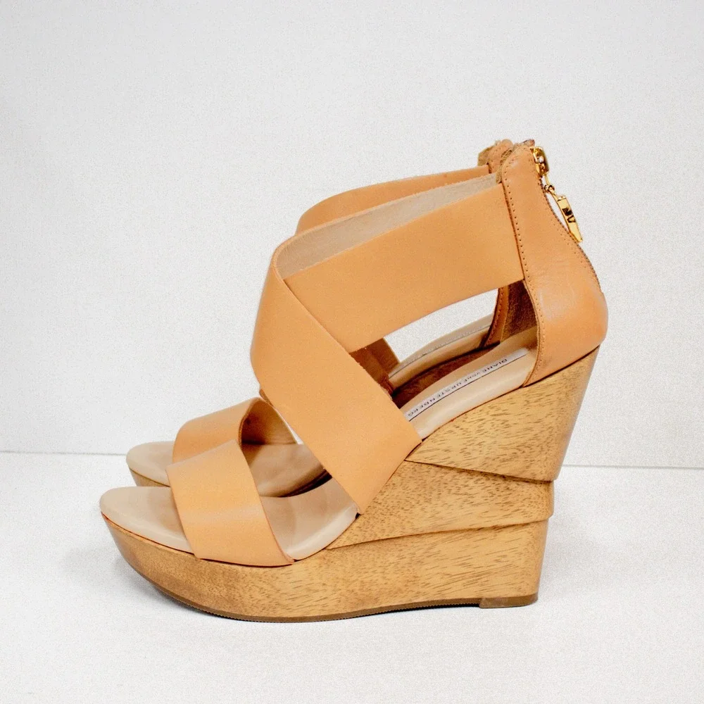 Diane von Furstenberg Opal Wedge Sandals Tan Leather Wooden Heels Women's Size 8